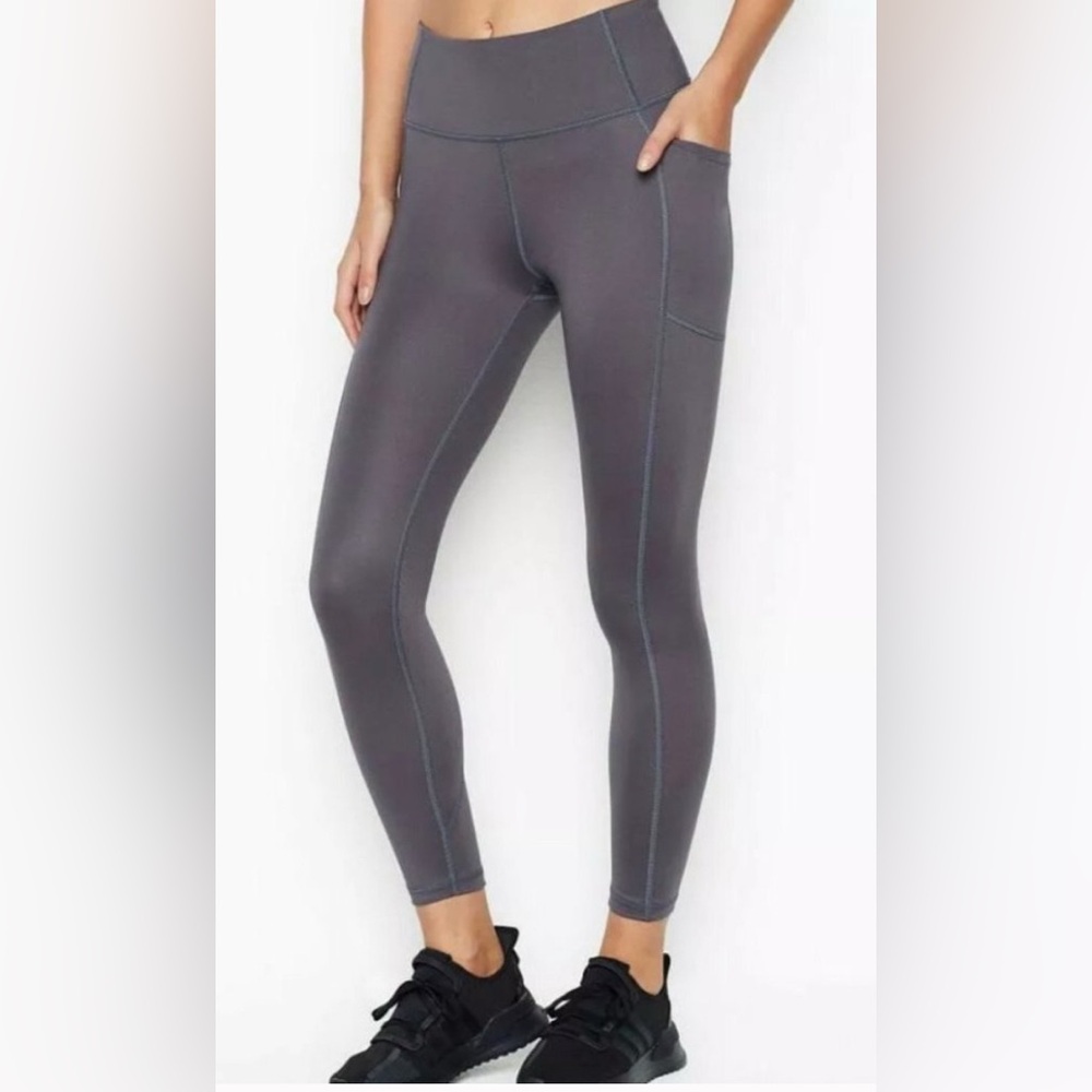 VICTORIA’S SECRET Studio Purple 7/8 Leggings Size 16